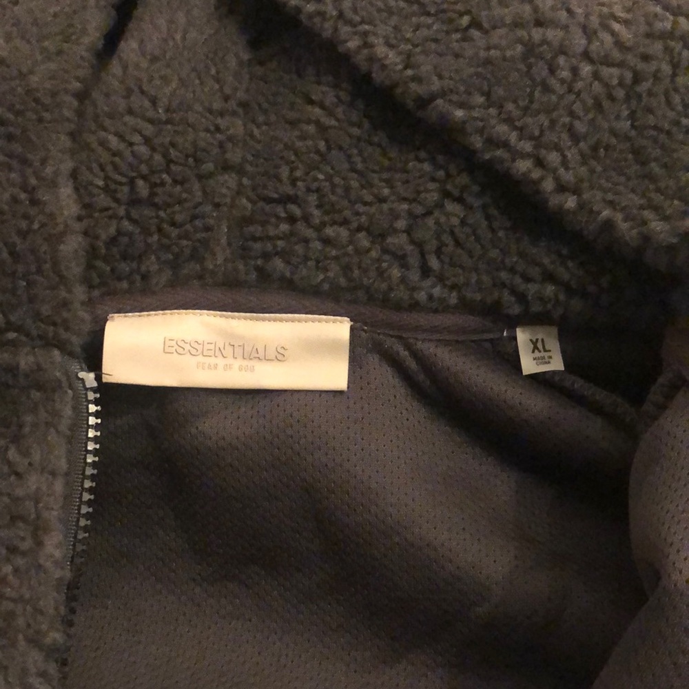 Essentials.  $150 bundle flashnwot. - Picture 8 of 12